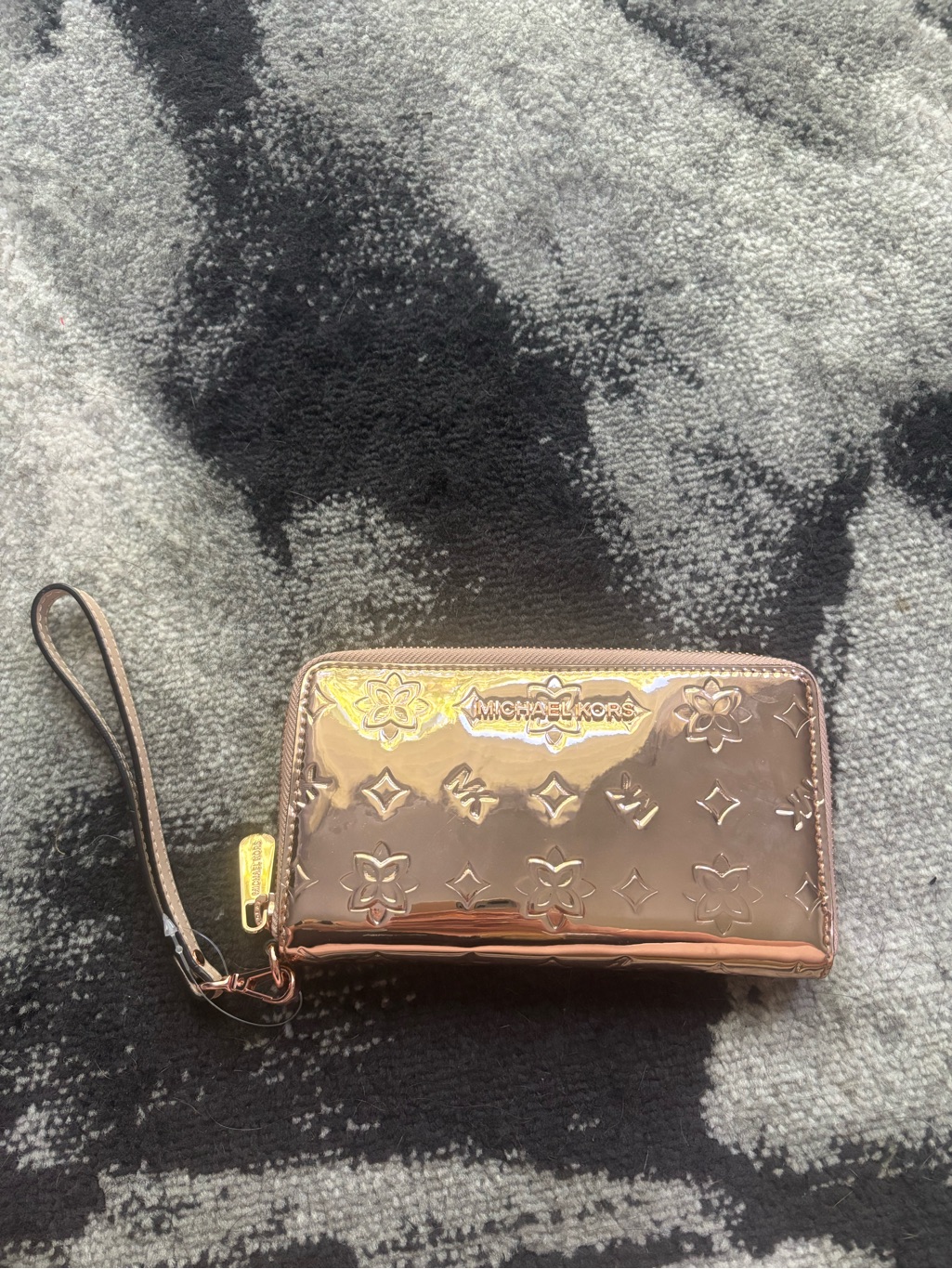 Michael Kors Rose Gold Patent Wristlet Wallet